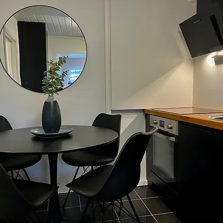 Five - Boutique Lägenhet *